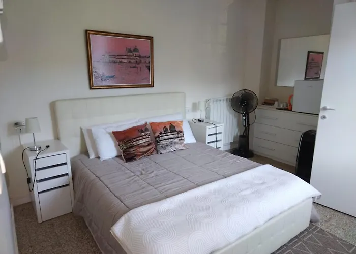 فندق مبيت وإفطار Casa Del Sole 3*